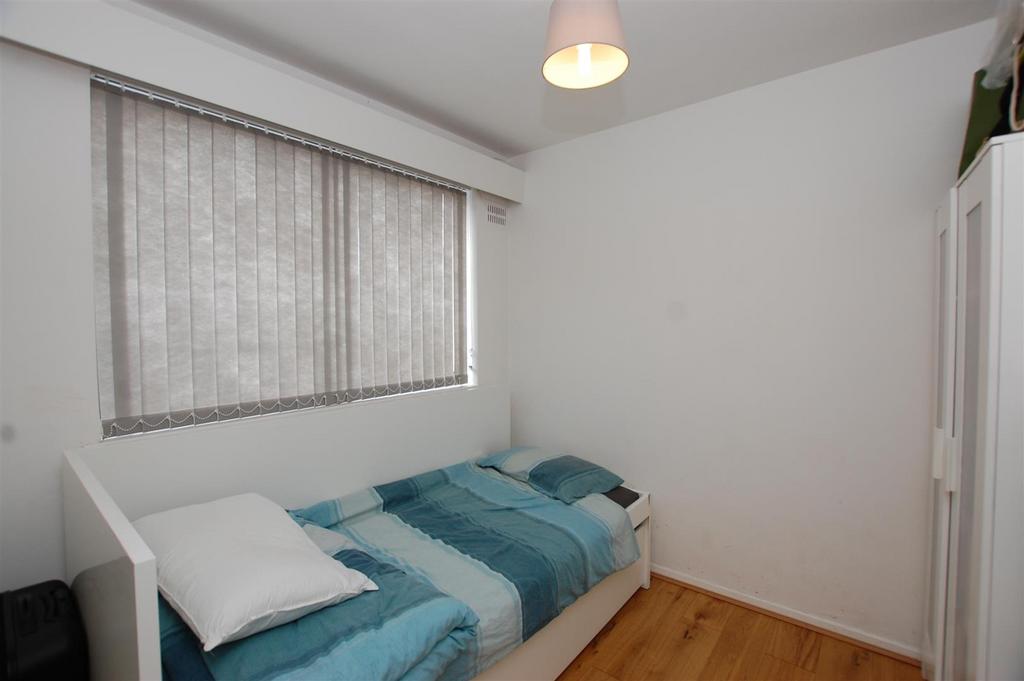 Bedroom 3-.JPG