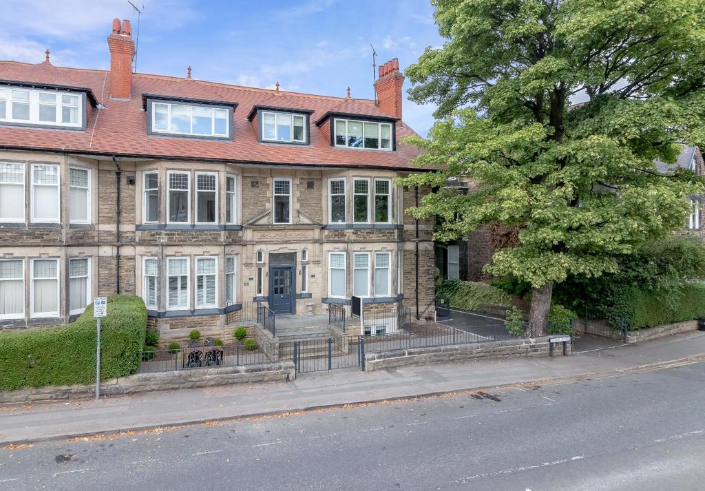 East Parade, Harrogate 1 bed apartment £190,000