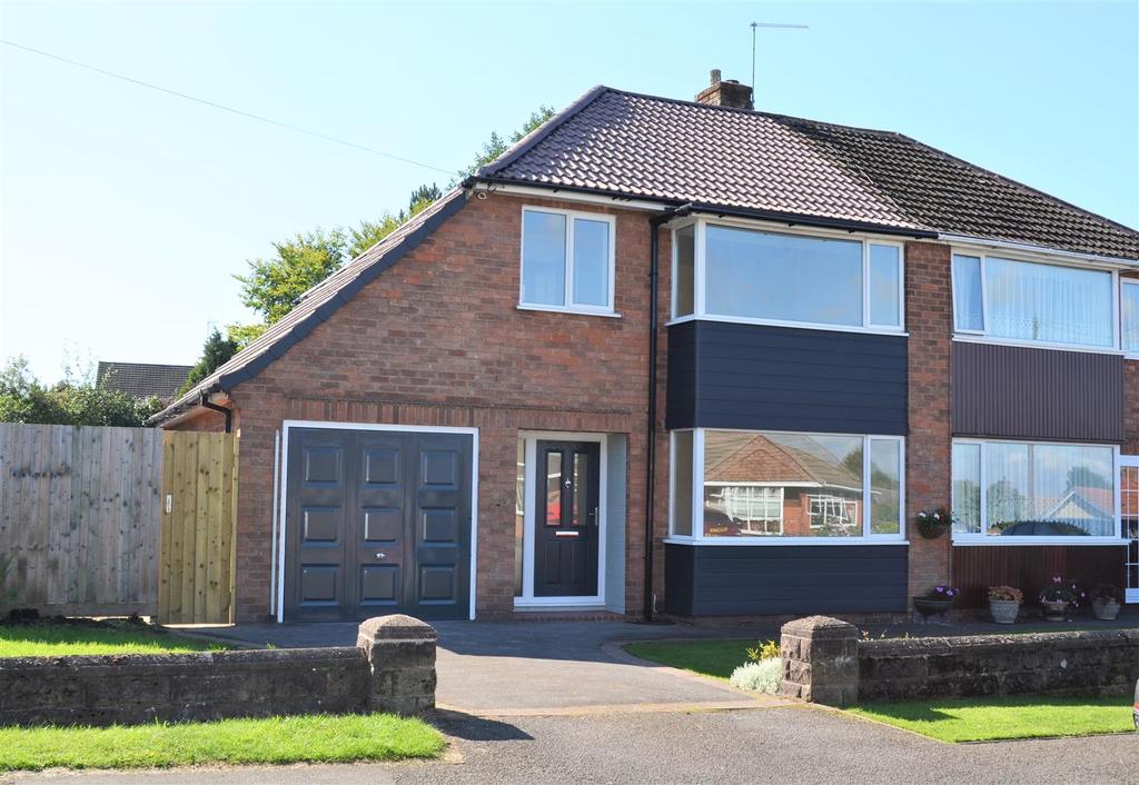 Southerndown Road, Dudley, West Midlands 3 bed semidetached house £