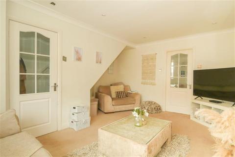 20 Ambleside Gardens, Pudsey, LS28 7NW
