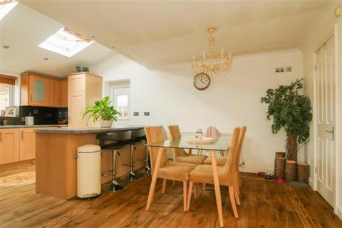 20 Ambleside Gardens, Pudsey, LS28 7NW