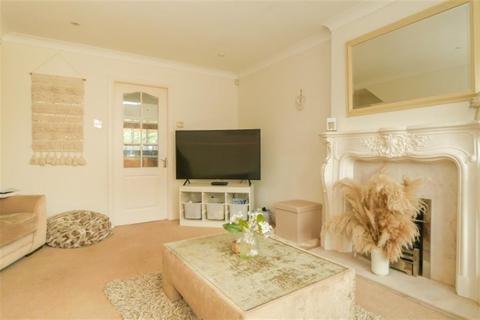 20 Ambleside Gardens, Pudsey, LS28 7NW
