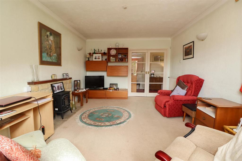 Ryecroft Drive, Horsham 2 bed semidetached bungalow for sale £485,000