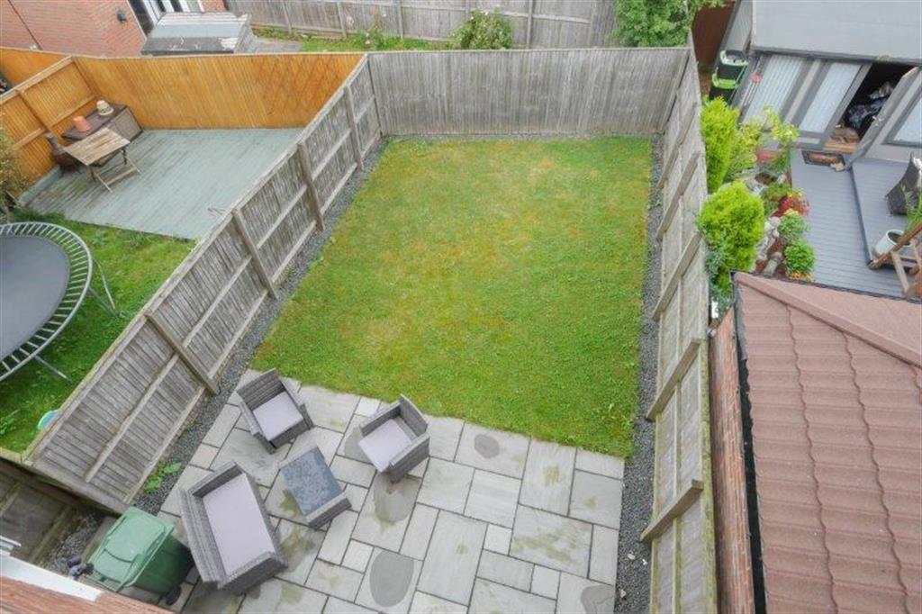 Outside/garden