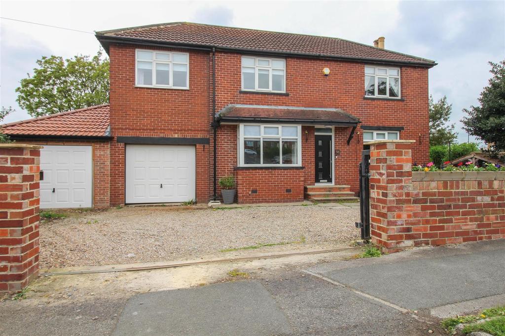 Blue Hill Lane, LS12 4NU 3 bed detached house £550,000