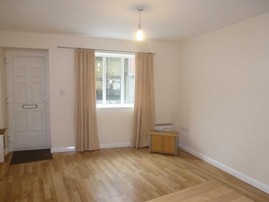 Cross Street, Macclesfield 1 bed flat £595 pcm (£137 pw)