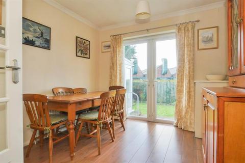 24 Beecroft Close, Leeds, LS13 3ET