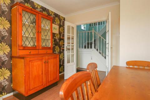 24 Beecroft Close, Leeds, LS13 3ET