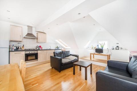 2 bedroom flat to rent, Beechdale Road, SW2