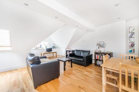 2 bedroom flat to rent, Beechdale Road, SW2