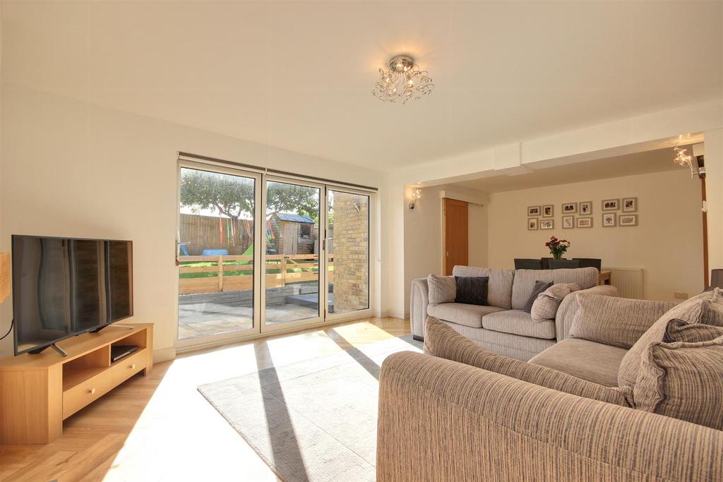 Normandy Avenue, Beverley 4 bed semidetached house £289,950