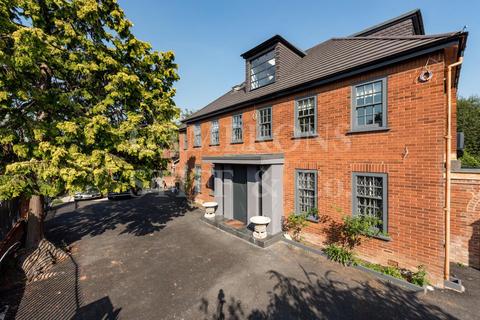 6 bedroom detached house for sale - Manor House Drive, London, NW6