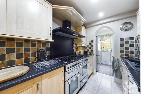 13 Linnet Way, Purfleet-on-thames, RM19 1TE