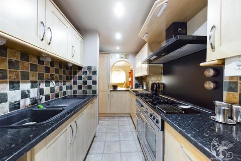 13 Linnet Way, Purfleet-on-thames, RM19 1TE