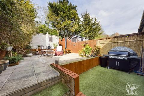 13 Linnet Way, Purfleet-on-thames, RM19 1TE