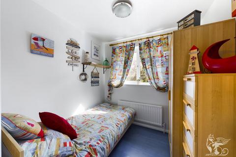 13 Linnet Way, Purfleet-on-thames, RM19 1TE