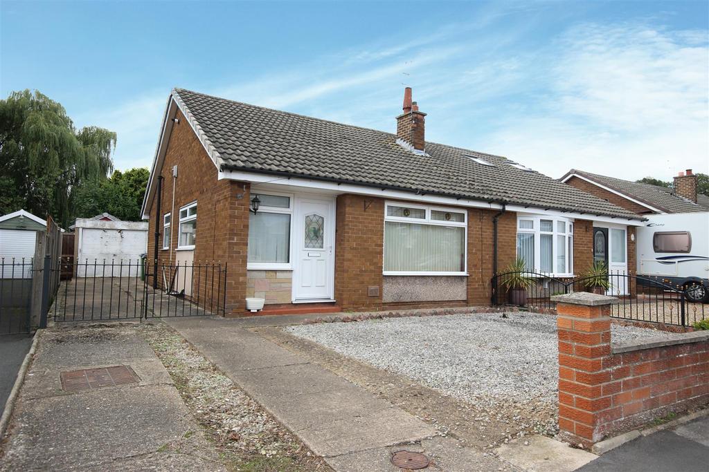 Woodland Avenue, Elloughton 2 bed semidetached bungalow £169,995