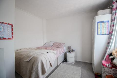 95 Cherwell Grove, South Ockendon, RM15 6AS