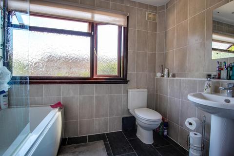 95 Cherwell Grove, South Ockendon, RM15 6AS
