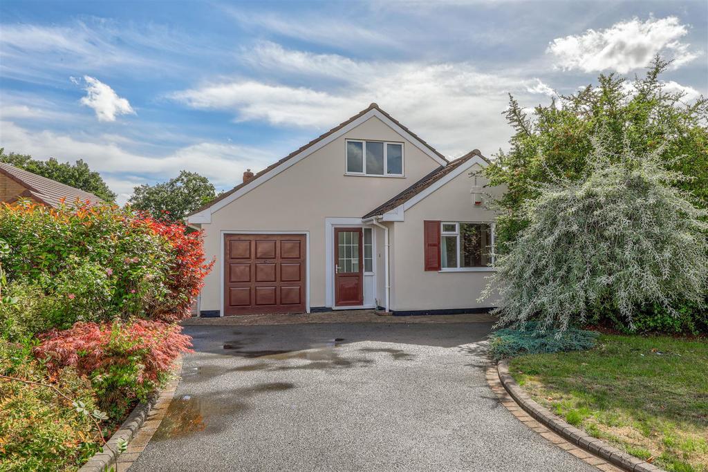 Compton Close, Solihull 2 bed detached bungalow £500,000