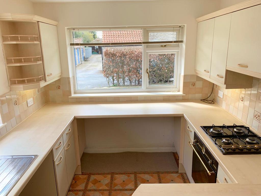 Pudding Lane, Snainton, Scarborough 2 bed semidetached bungalow £595