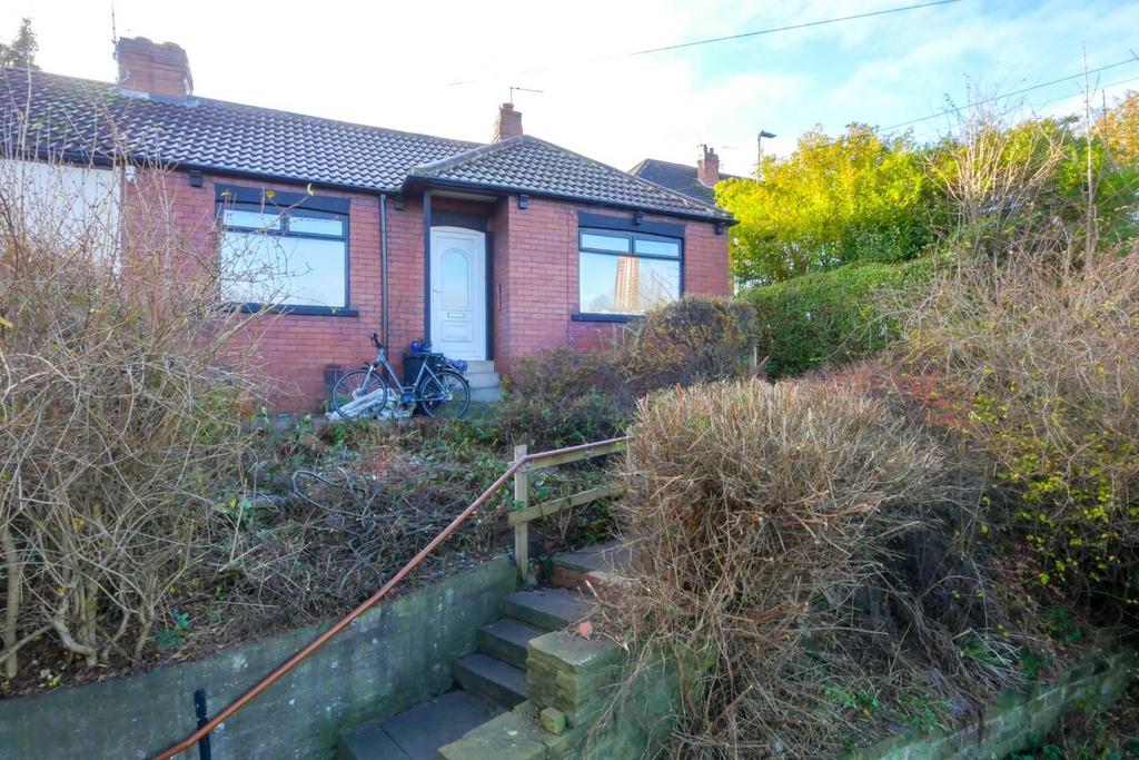 Ring Road, Farnley, LS12 5LU 3 bed semidetached bungalow for sale £