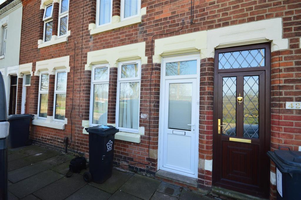 Hughenden Drive, Leicester 2 bed terraced house £775 pcm (£179 pw)