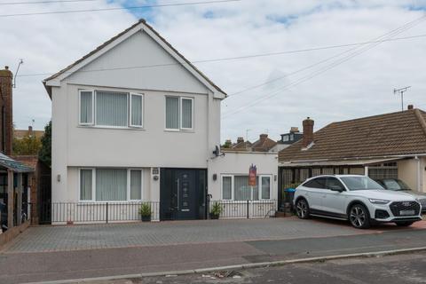 4 bedroom detached house for sale - Highfield Road, Ramsgate