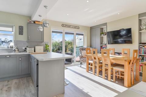 58 The Glade, Epsom, KT17 2HB