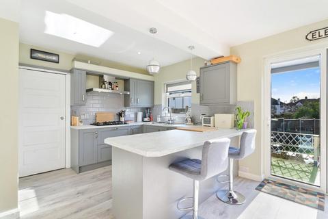 58 The Glade, Epsom, KT17 2HB