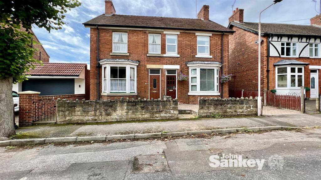 Woodland Grove, Mansfield Woodhouse... 3 bed semidetached house £135,000
