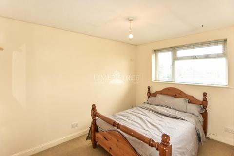 137 Barton Road, Barton Seagrave, Kettering, NN15 6RT
