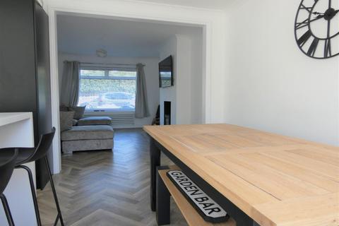 3 bedroom semi-detached house to rent - Winterstoke Way, Ramsgate