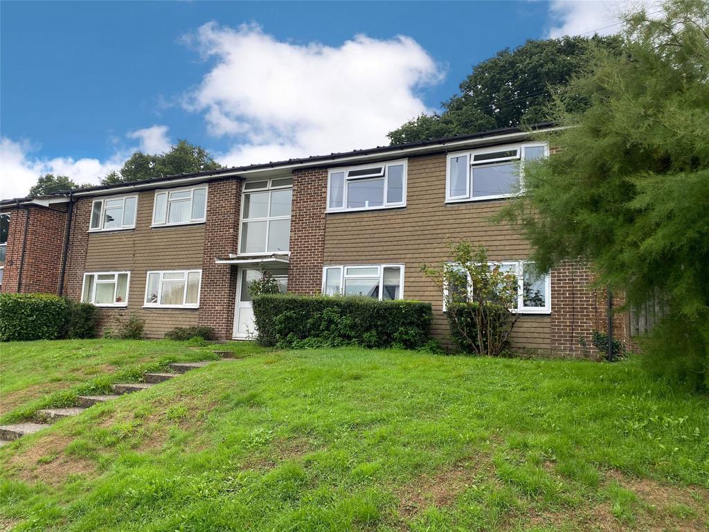 Mill Lane, Oxted, RH8 2 bed flat £259,950