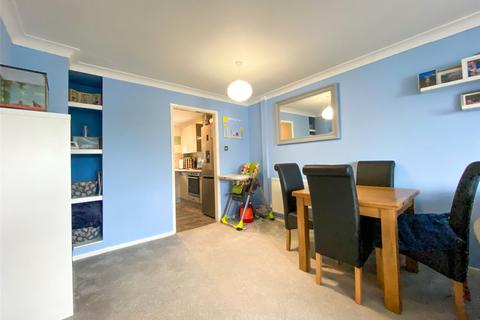 69 Mill Lane, Oxted, RH8 9DS