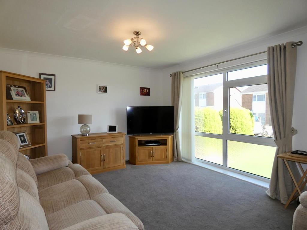 Hebden Avenue, Carlisle, CA2 6TT 2 bed flat £75,000
