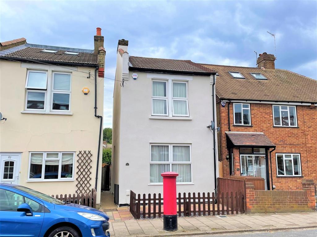 Bromley Gardens, Shortlands, Bromley... 3 bed detached house £550,000