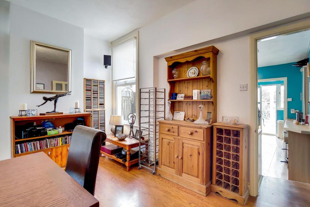 Bromley Gardens, Shortlands, Bromley... 3 bed detached house £550,000