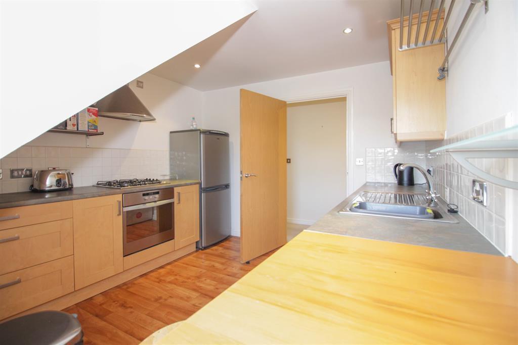 Pavilion Way, Pudsey, LS28 7NH 2 bed flat £175,000
