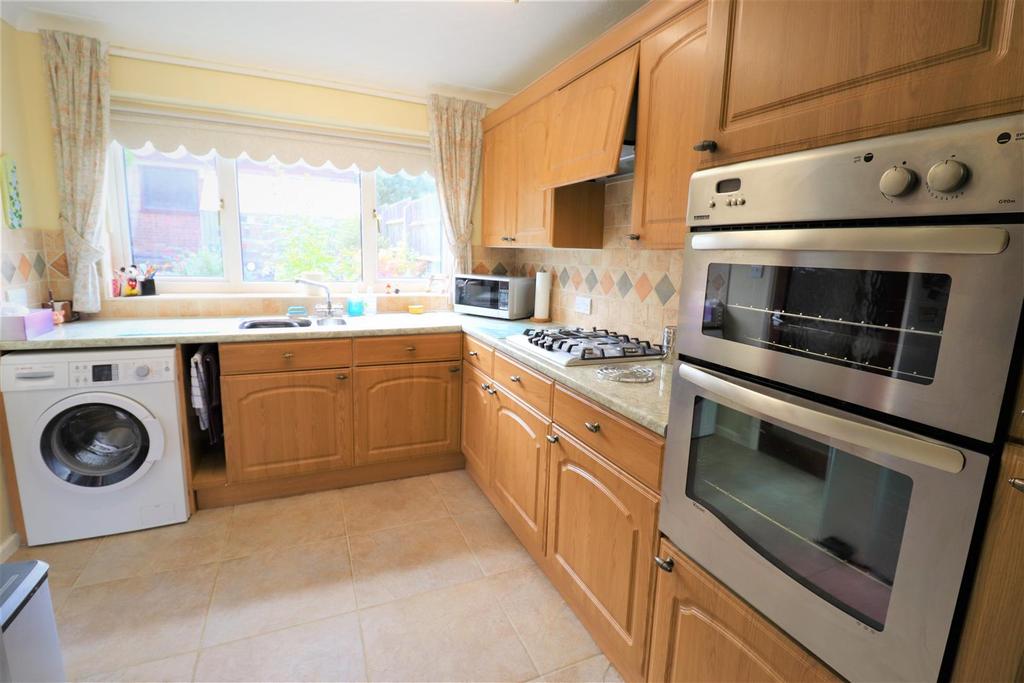 Whitefield Road, Duston, Northampton 3 bed semidetached house £310,000