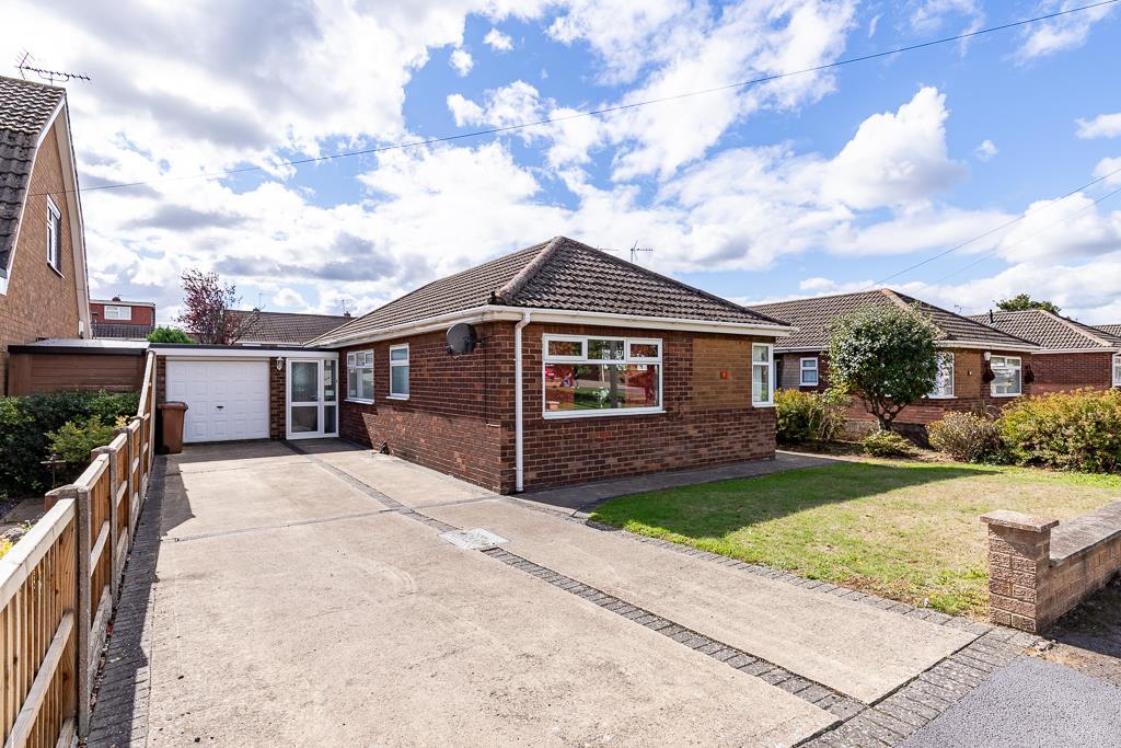 Sandringham Crescent, Scunthorpe 3 bed semidetached bungalow £185,000