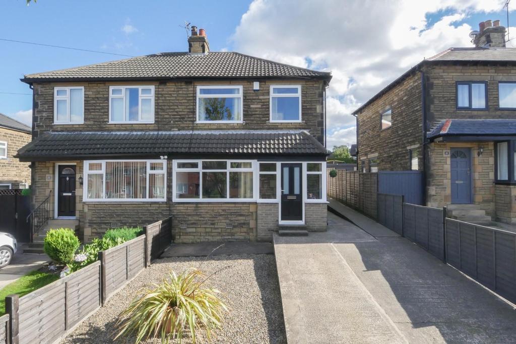 Westdale Road, LS28 7HT 3 bed semidetached house £230,000