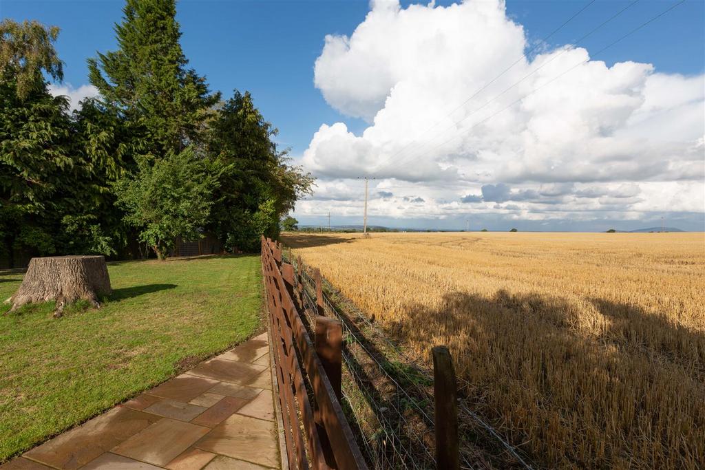 15 Old Coppice, Lyth Bank, Lyth Hill, Shrewsbury, SY3 0BP 4 bed