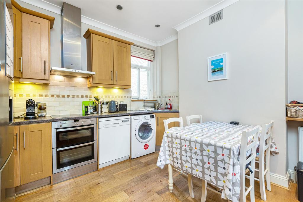 Stanbridge Road, Putney 2 bed flat £600,000