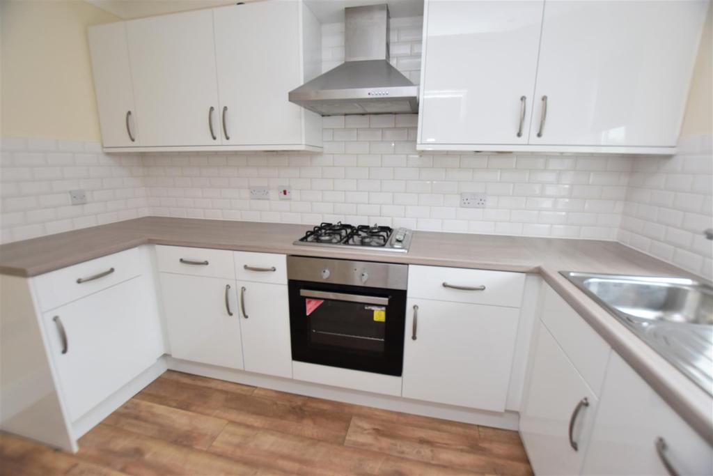 Maybury Road, Hull 3 bed end of terrace house £125,000