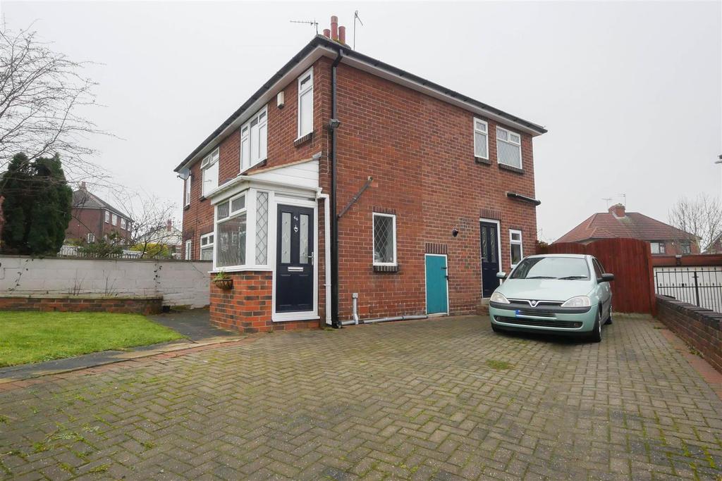 Gotts Park Crescent, Armley, LS12 2RP 2 bed semidetached house £190,000