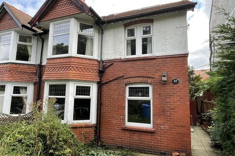 6 bedroom semi-detached house for sale - Peasholm Drive, Scarborough