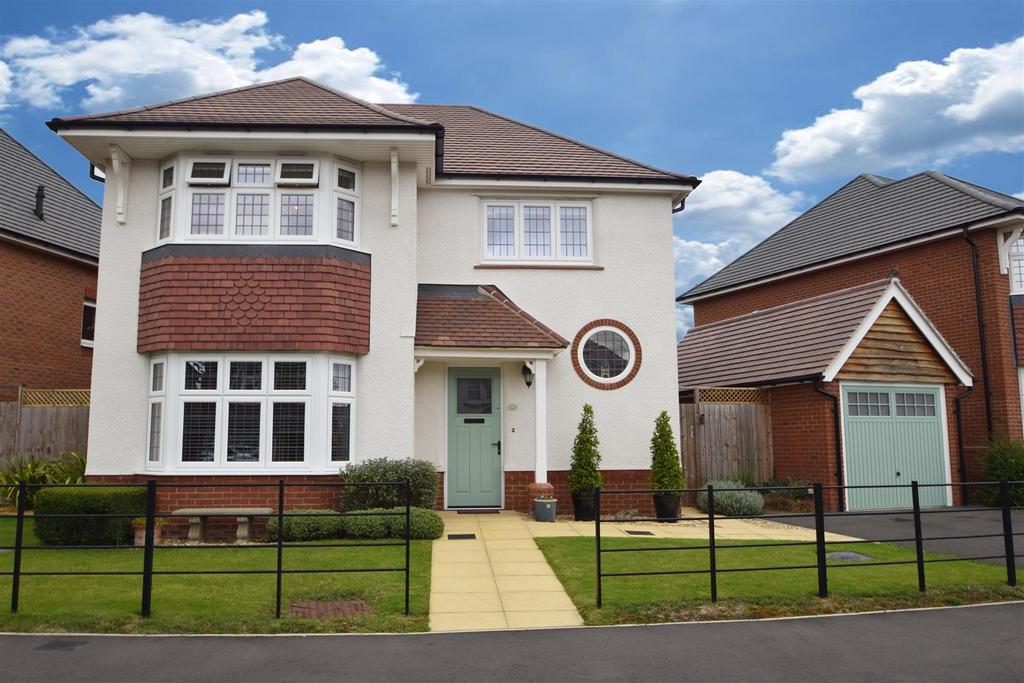 14 Juniper Road, Shrewsbury SY1 2BN 3 bed detached house for sale £