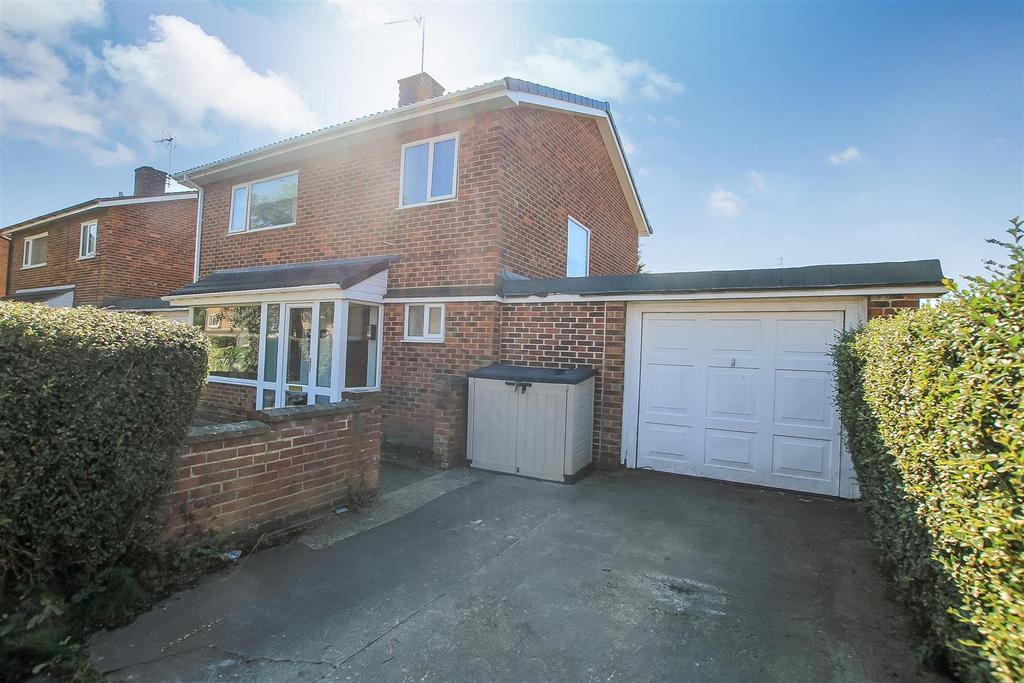 Isherwood Close, Newton Aycliffe 3 bed detached house £179,950