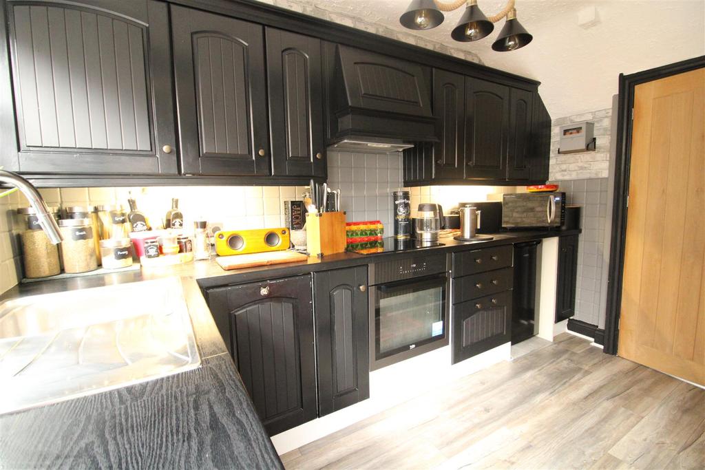 Cedar Road, Darlington 3 bed terraced house £160,000